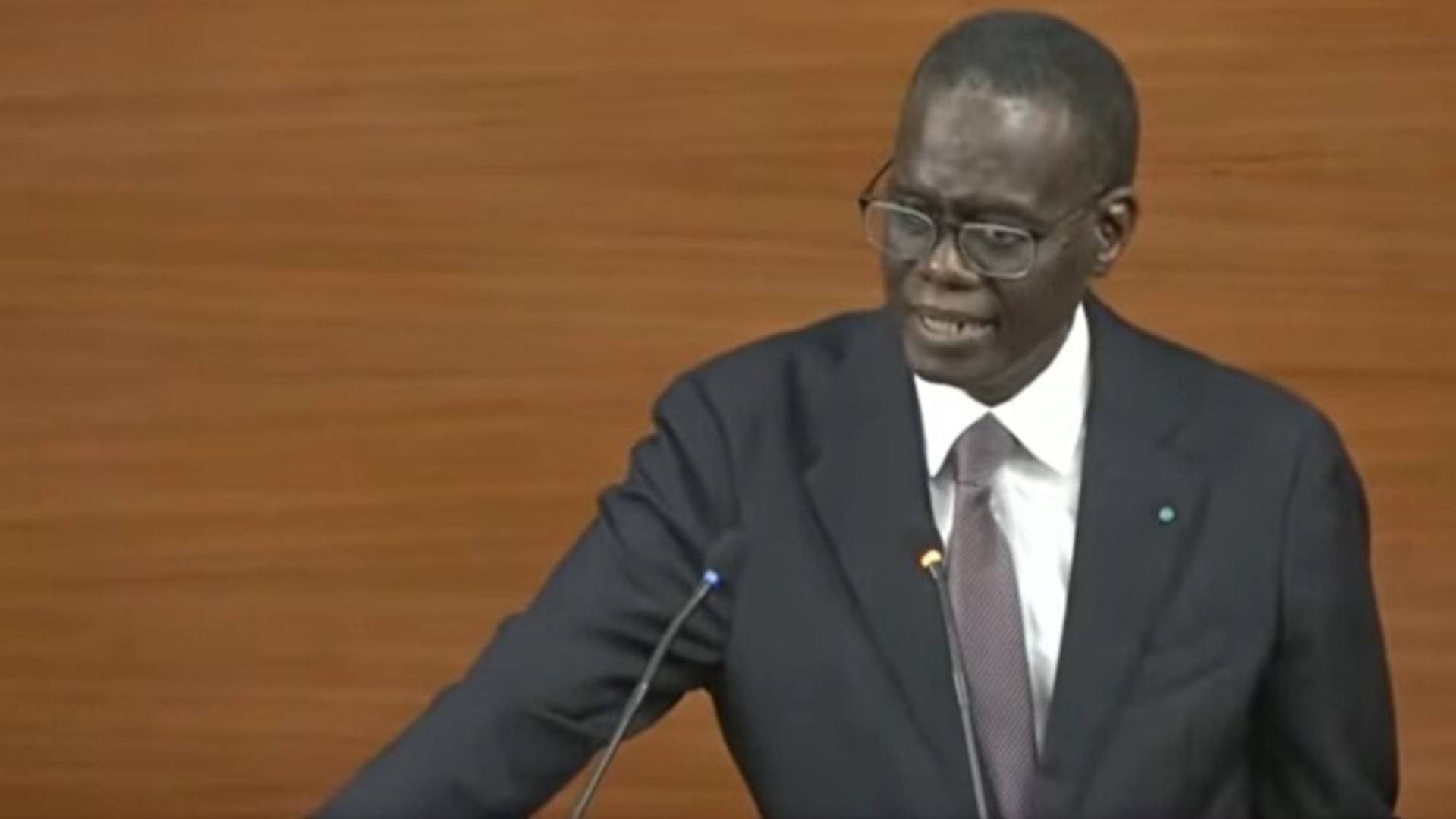 Le Sénégal choisit le reprofilage plutôt que la rupture