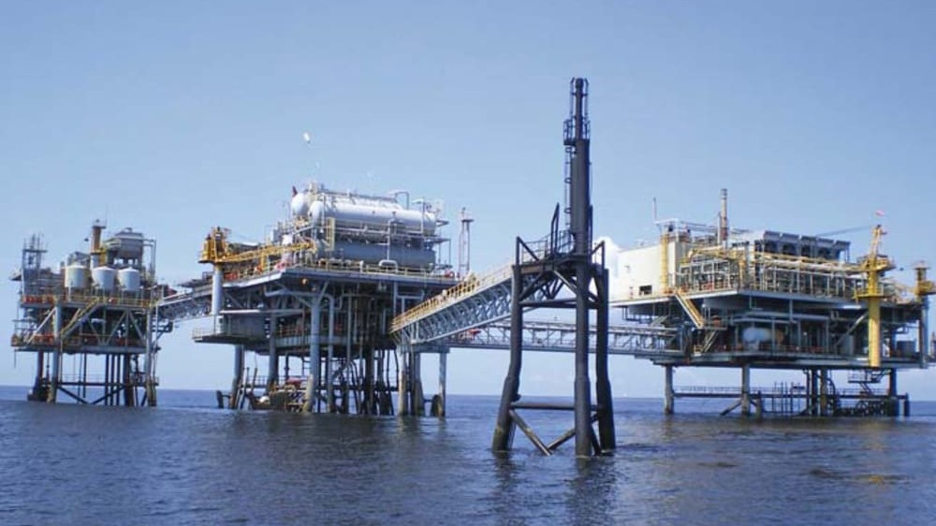 Pétrole : l'Angola revoit l'accès à ses blocs