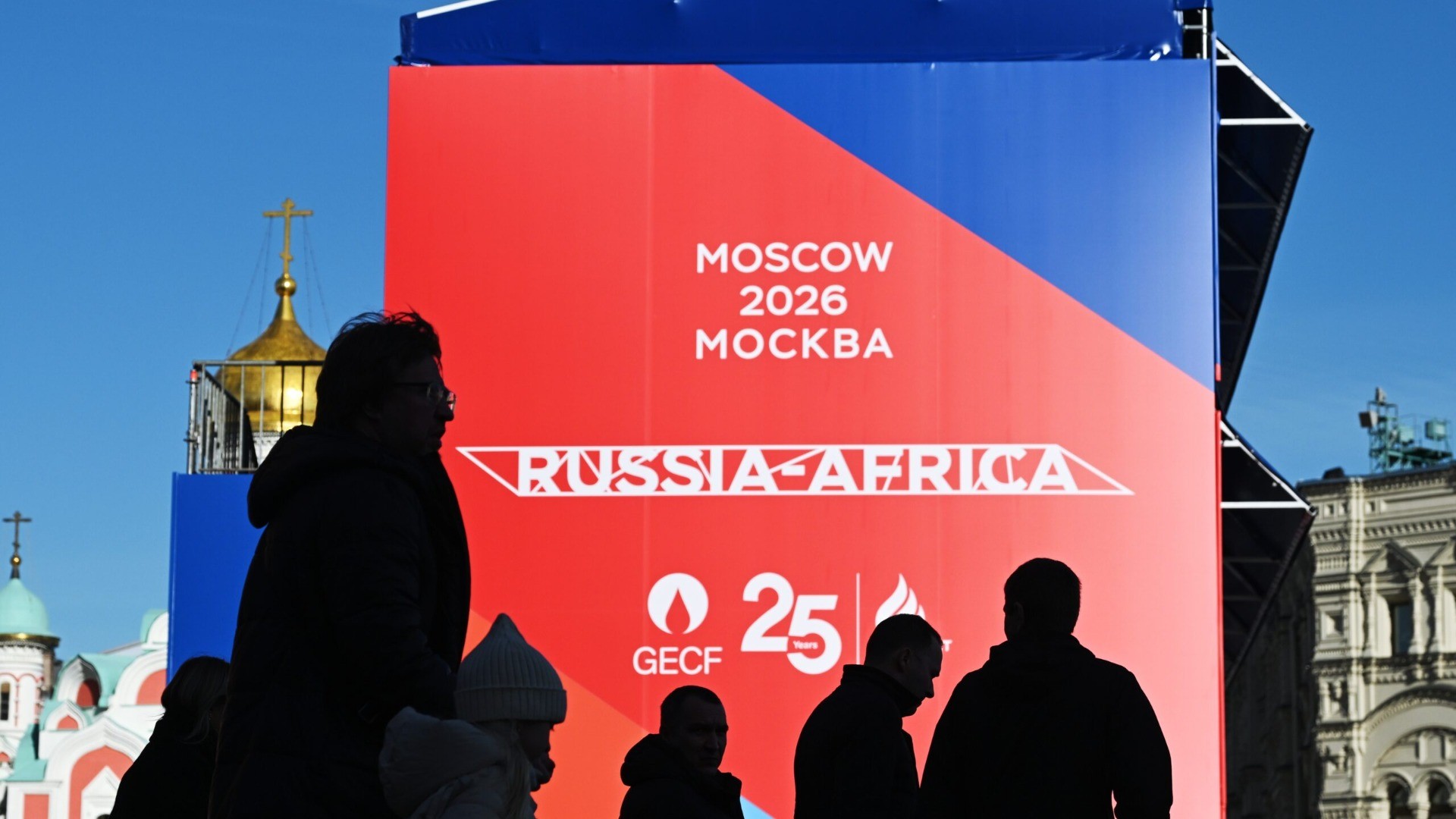 Russie-Afrique : à Moscou, l'Afrique des gains, Poutine cherche des alliés
